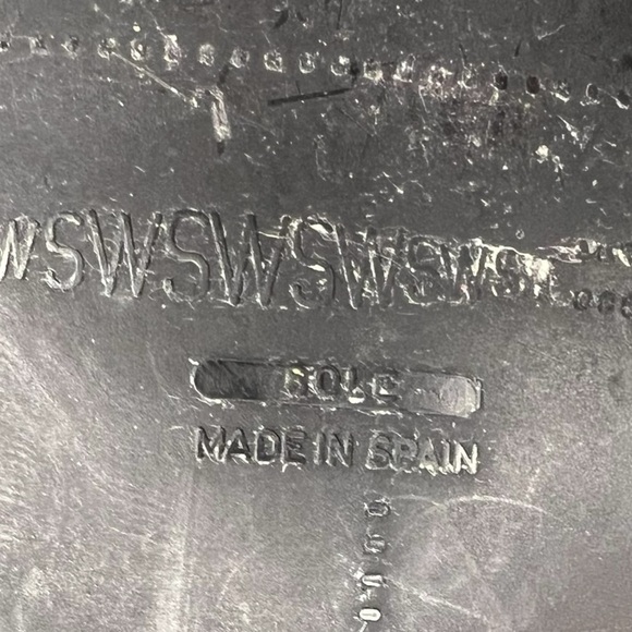 Stuart Weitzman Black Suede Square Toe Kitten Heel Size 8 N - Picture 9 of 15